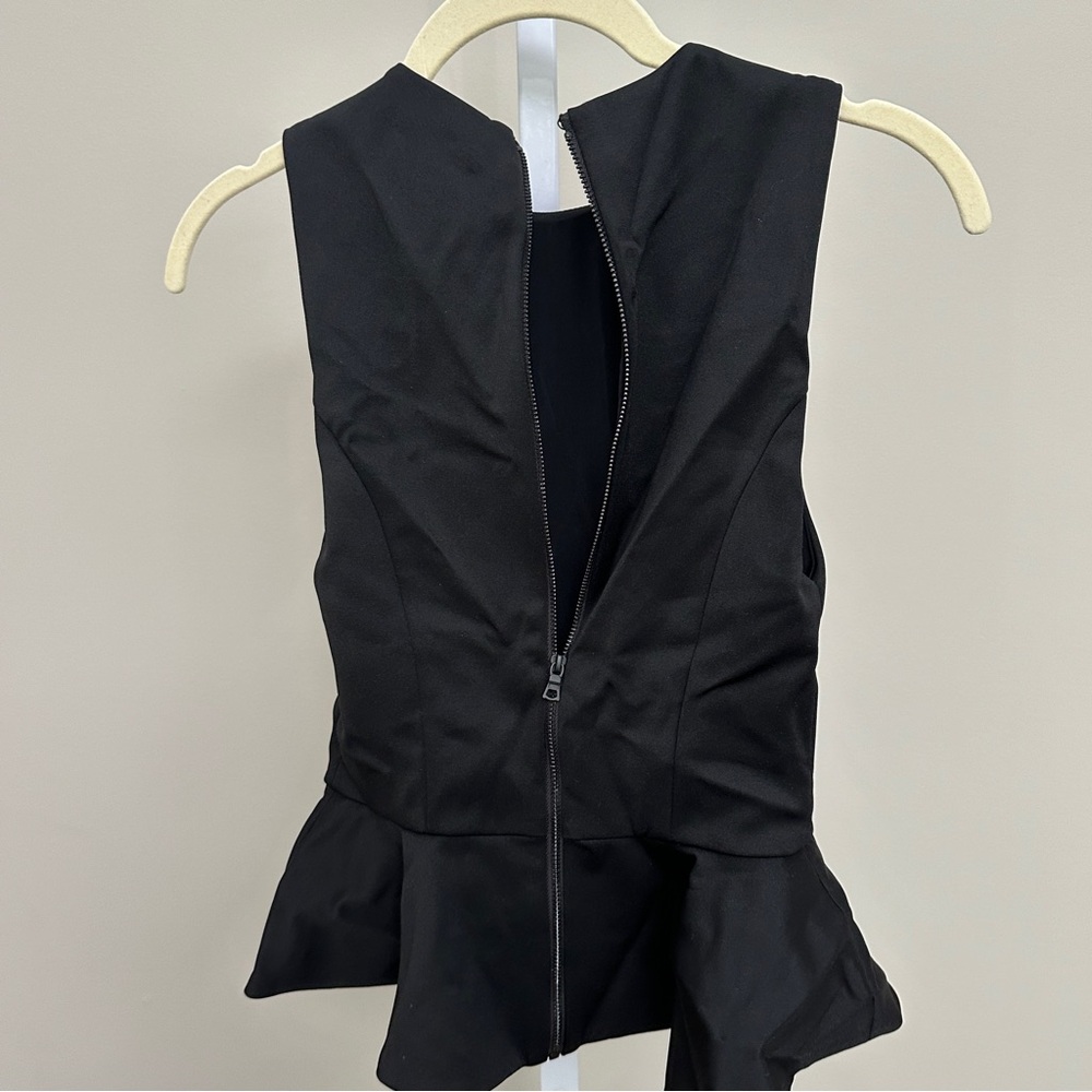 Alice + Olivia - Poppy Peplum Scuba Top size XS NWT - Picture 4 of 7